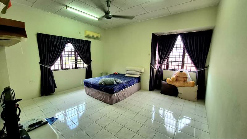 2-storey Terraced House for Sale in Menglembu (Perak) - Lee Muzi - Bedroom - PropertyGuru.com.my
