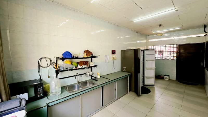 2-storey Terraced House for Sale in Menglembu (Perak) - Lee Muzi - Kitchen - PropertyGuru.com.my