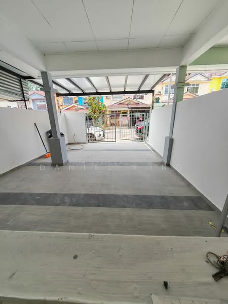 Rumah Teres 2 Tingkat untuk Dijual di Bandar Putra (Kulai) - Daniel Yong - Exterior - PropertyGuru.com.my