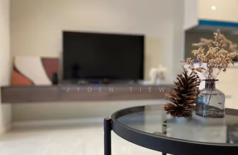 Servis Apartment untuk Dijual di Quill Residence - Jyden Tiew - Living Room - PropertyGuru.com.my