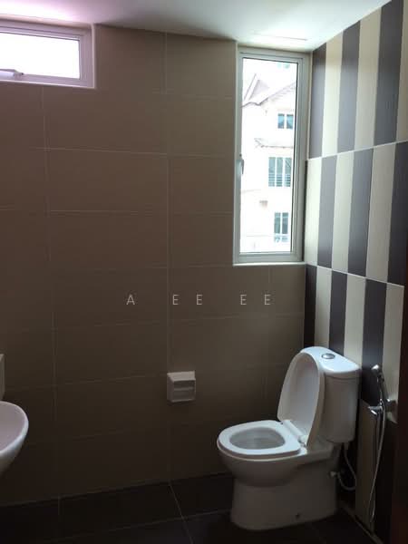 Rumah Teres 3 Tingkat untuk Dijual di Island Park (Jelutong) - A Ee Ee - Bathroom - PropertyGuru.com.my