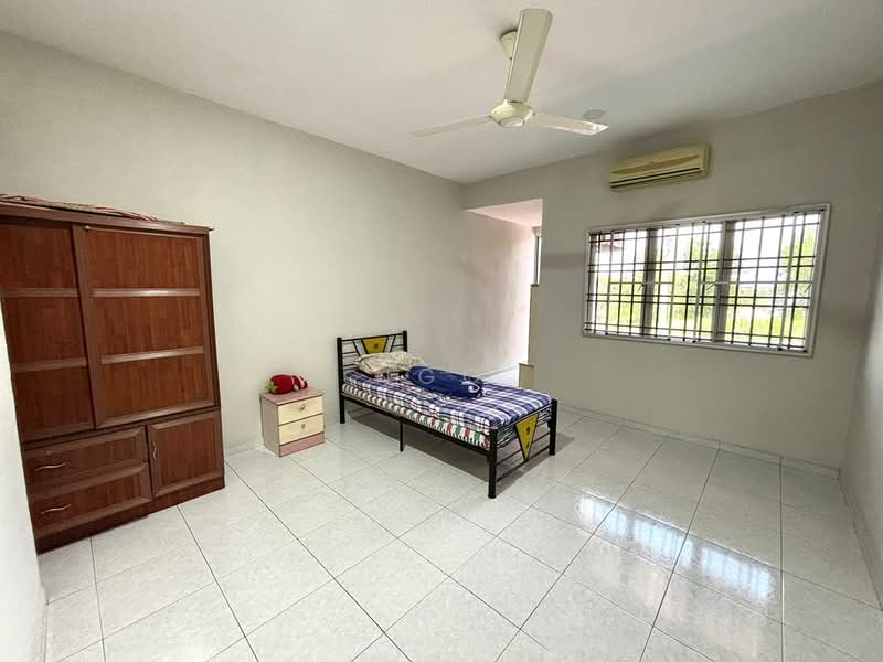 Rumah Berkembar untuk Dijual di Batu Pahat (Johor) - NGO - Bedroom - PropertyGuru.com.my