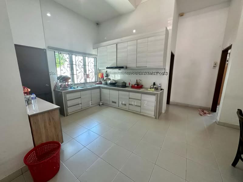 Rumah Teres 1 Tingkat untuk Dijual di Taman Tasek Jaya (Ipoh) - Lee Muzi - Kitchen - PropertyGuru.com.my