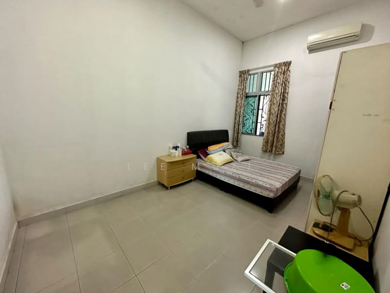 Rumah Teres 1 Tingkat untuk Dijual di Taman Tasek Jaya (Ipoh) - Lee Muzi - Bedroom - PropertyGuru.com.my