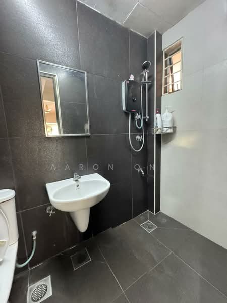 2.5-storey Terraced House for Sale in Bukit Wangsamas (Setiawangsa) - Aaron Ong - Bathroom - PropertyGuru.com.my