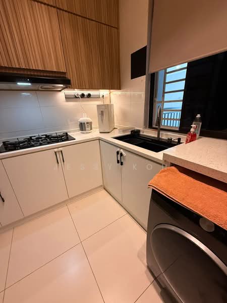 Service Residence for Rent at D'Summit Residences - Jessy Koh - Kitchen - PropertyGuru.com.my