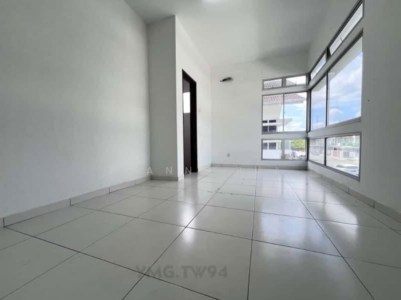 Rumah Teres 2 Tingkat untuk Dijual di Klang (Selangor) - Joanne Pua - Living Room - PropertyGuru.com.my