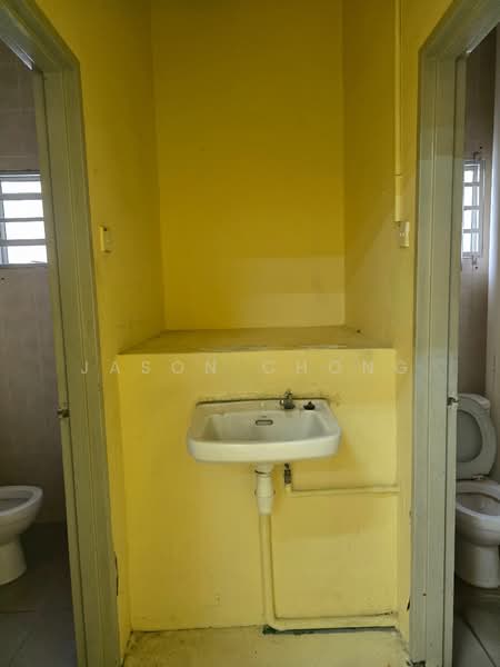 Kedai untuk Disewa di Bandar Bukit Tinggi (Klang) - Jason Chong - Bathroom - PropertyGuru.com.my