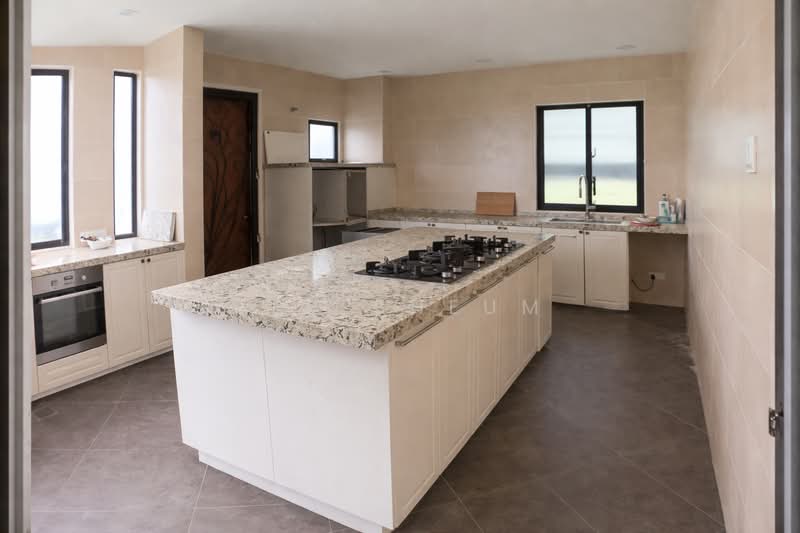 Bungalow for Sale in Kayangan Heights (Shah Alam) - Zev Sheum - Kitchen - PropertyGuru.com.my