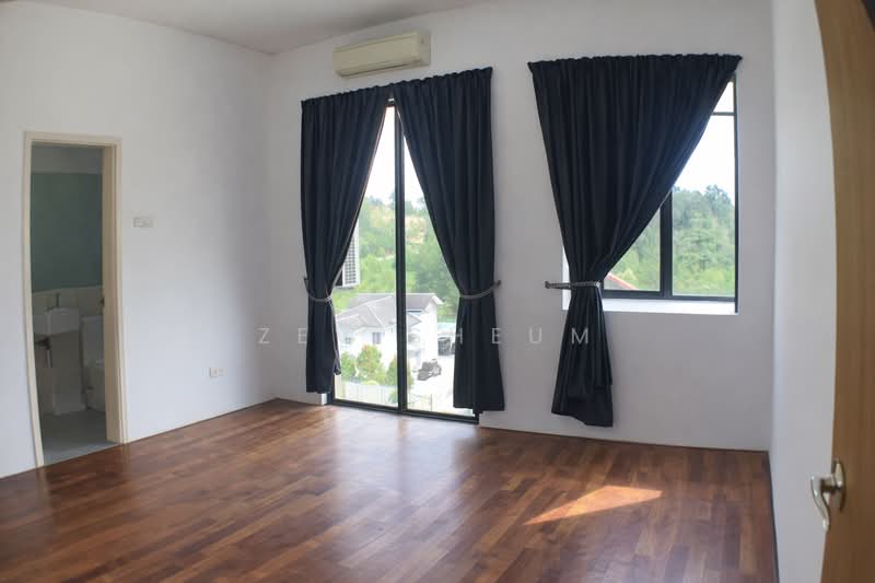 Bungalow for Sale in Kayangan Heights (Shah Alam) - Zev Sheum - Interior - PropertyGuru.com.my