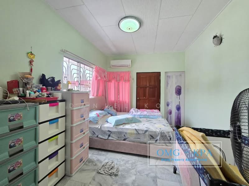2-storey Terraced House for Sale in Taman Sri Andalas (Klang) - Daniel Kok - Bedroom - PropertyGuru.com.my