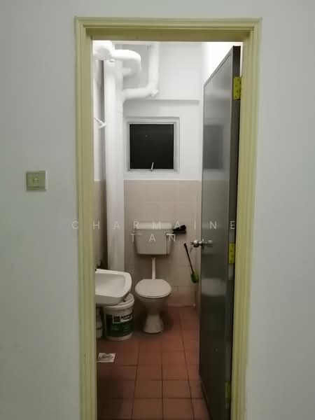Flat for Sale at Puncak Desa Flat - Charmaine Tan - Bathroom - PropertyGuru.com.my