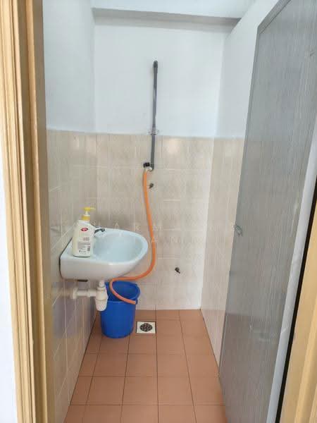 Flat for Sale at Puncak Desa Flat - Charmaine Tan - Bathroom - PropertyGuru.com.my