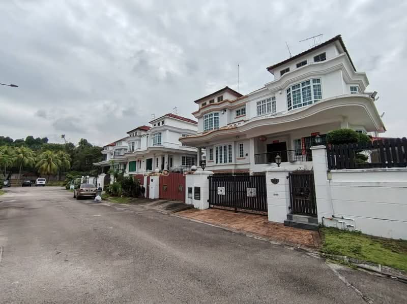 Rumah Berkembar untuk Dijual di Taman Redang (Johor Bahru) - Angel Lee - Exterior - PropertyGuru.com.my