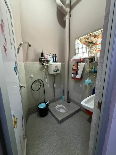 2-storey Terraced House for Sale in Kluang (Johor) - Shanel Tee - Bathroom - PropertyGuru.com.my
