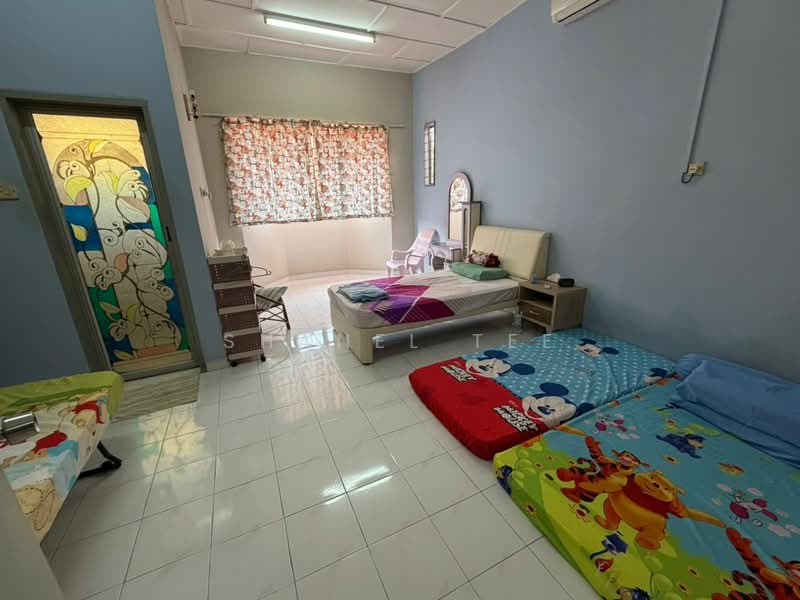 2-storey Terraced House for Sale in Kluang (Johor) - Shanel Tee - Bedroom - PropertyGuru.com.my