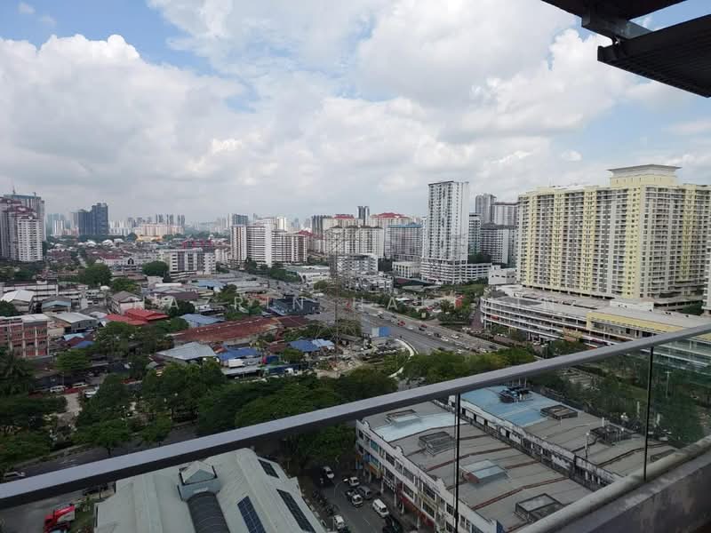 Service Residence for Sale at Platinum Lake PV 21 - Nazrin Hakimin - PropertyGuru.com.my