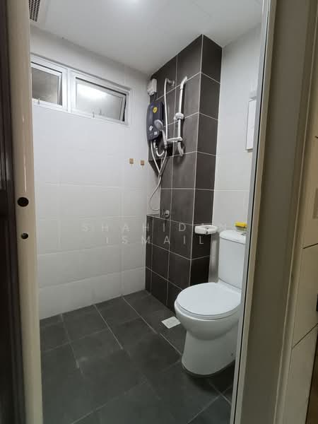 Kondominium untuk Dijual di D' Camellia - Shahidan Ismail - Bathroom - PropertyGuru.com.my