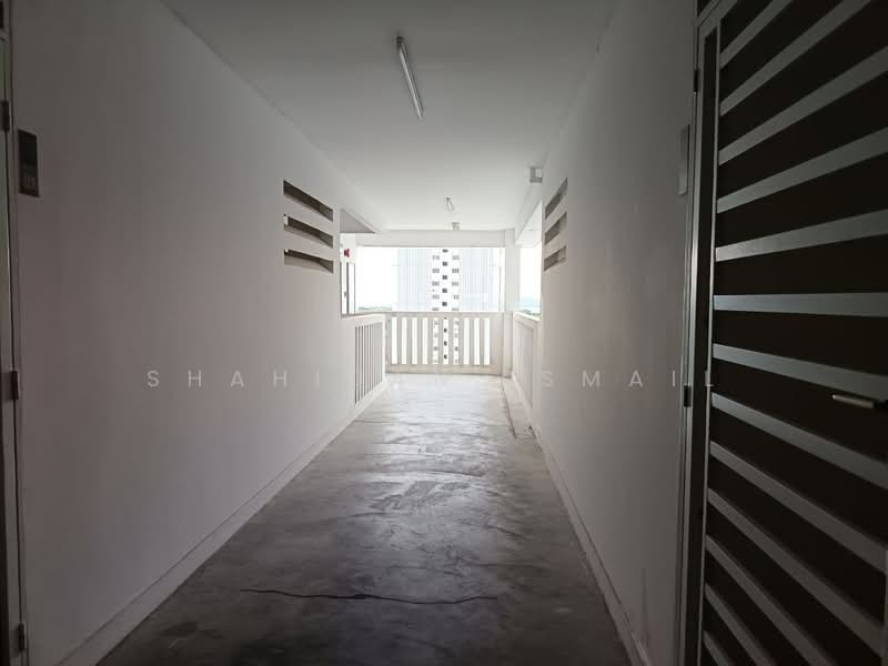 Kondominium untuk Dijual di D' Camellia - Shahidan Ismail - Corridor - PropertyGuru.com.my