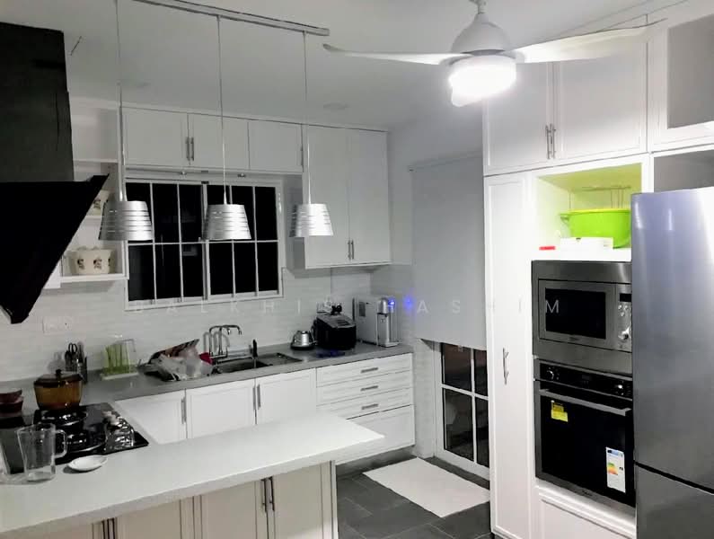 3-storey Terraced House for Sale in Denai Alam (Shah Alam) - Balkhis Hashim - Kitchen - PropertyGuru.com.my