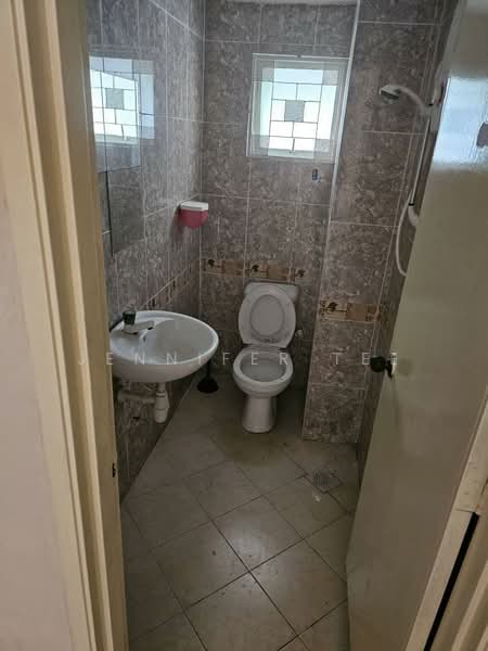 Condominium for Rent at Kepong Sentral Condominium - Jennifer Tee - Bathroom - PropertyGuru.com.my