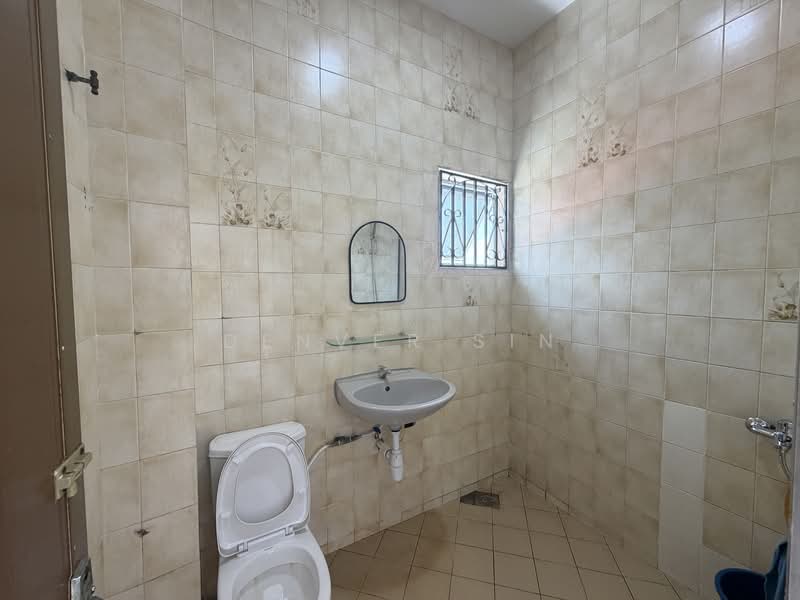 Rumah Teres 2 Tingkat untuk Dijual di Taman Segar (Cheras) - Denver Sin - Bathroom - PropertyGuru.com.my