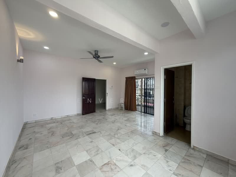 Rumah Teres 2 Tingkat untuk Dijual di Taman Segar (Cheras) - Denver Sin - Living Room - PropertyGuru.com.my