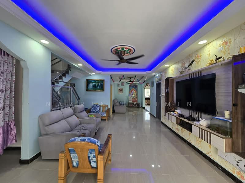 2-storey Terraced House for Sale in Bukit Raja (Selangor) - Nazrin Hakimin - Living Room - PropertyGuru.com.my