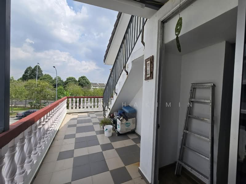 2-storey Terraced House for Sale in Bukit Raja (Selangor) - Nazrin Hakimin - Balcony - PropertyGuru.com.my
