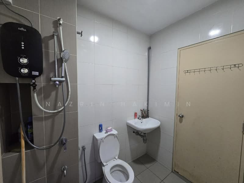 2-storey Terraced House for Sale in Bukit Raja (Selangor) - Nazrin Hakimin - Bathroom - PropertyGuru.com.my