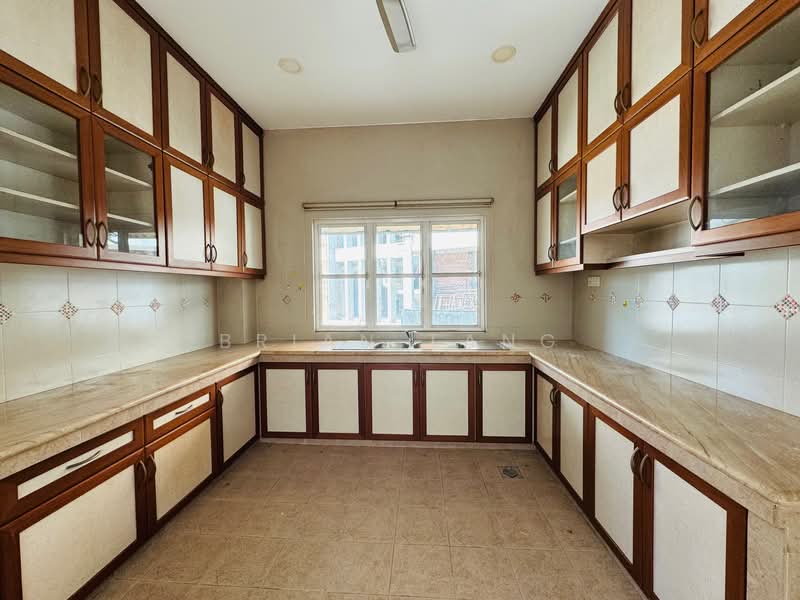 Rumah Banglo untuk Dijual di Sierramas (Sungai Buloh) - Brian Tang - Kitchen - PropertyGuru.com.my