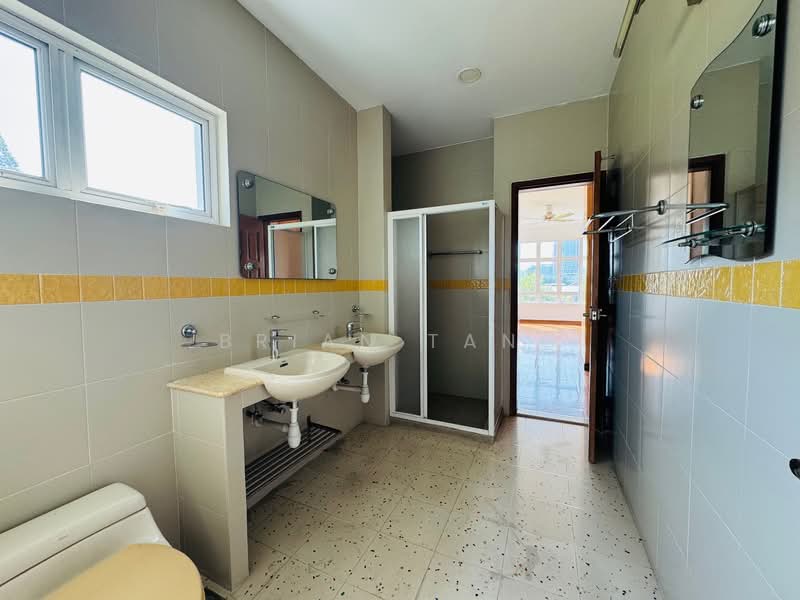 Rumah Banglo untuk Dijual di Sierramas (Sungai Buloh) - Brian Tang - Bathroom - PropertyGuru.com.my