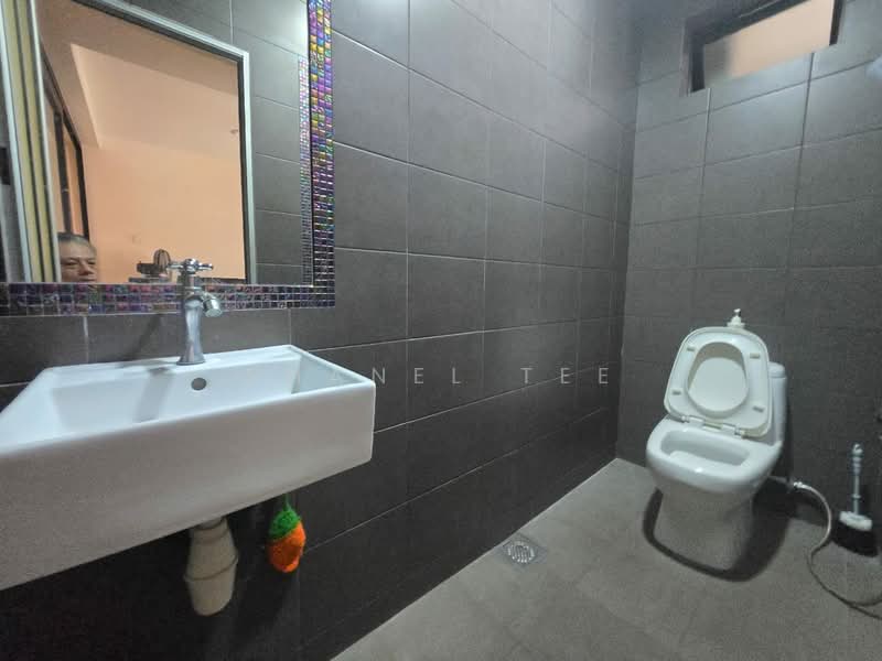 Rumah Teres 2 Tingkat untuk Dijual di Kluang (Johor) - Shanel Tee - Bathroom - PropertyGuru.com.my