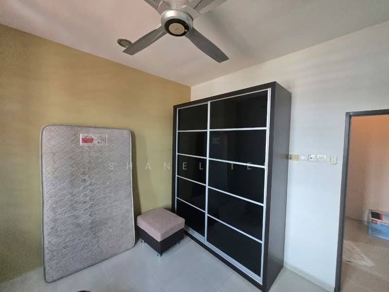 Rumah Teres 2 Tingkat untuk Dijual di Kluang (Johor) - Shanel Tee - Bedroom - PropertyGuru.com.my