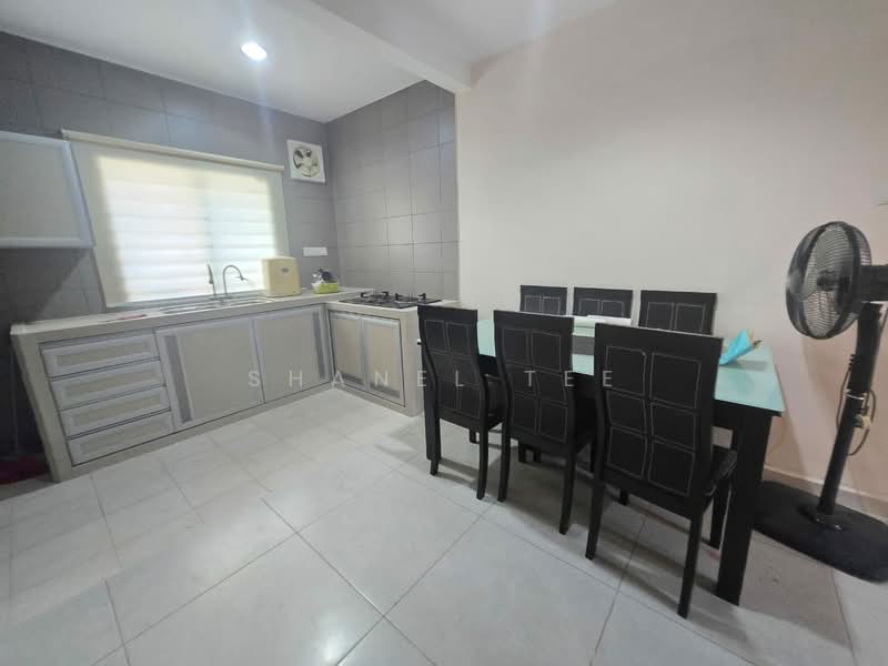 2-storey Terraced House for Rent in Kluang (Johor) - Shanel Tee - Kitchen - PropertyGuru.com.my