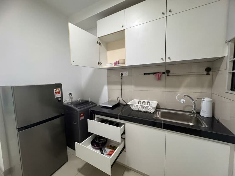 Servis Apartment untuk Disewa di Centrestage Designer Suite - Ally Lee - Kitchen - PropertyGuru.com.my