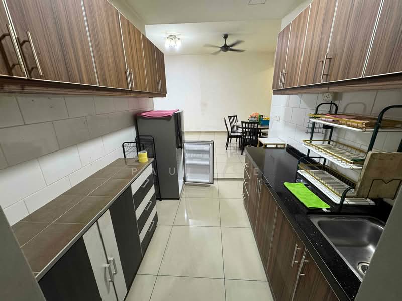 Condominium for Rent at The Wharf Residence - Paul Lee - Kitchen - PropertyGuru.com.my