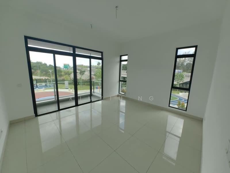 Cluster House for Sale in Gerbang Nusajaya (Iskandar Puteri (Nusajaya)) - Xiuxiu Ng - Balcony - PropertyGuru.com.my