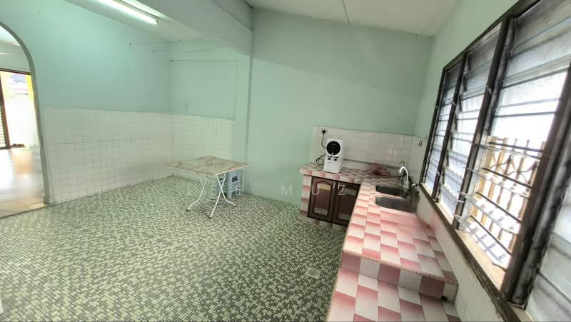 1-storey Terraced House for Sale in Menglembu (Perak) - Lee Muzi - Kitchen - PropertyGuru.com.my