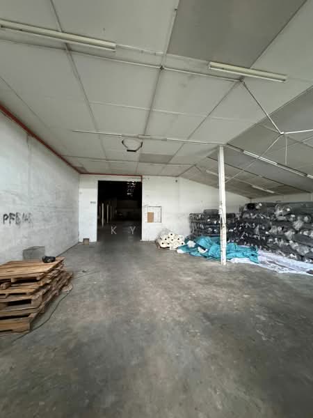 Gudang untuk Disewa di Jalan Rozhan (Bukit Mertajam) - KY Wu - PropertyGuru.com.my
