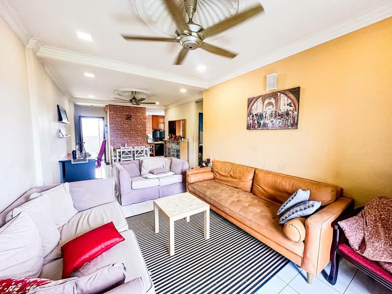 Rumah Flat untuk Dijual di Pangsapuri Permata - Azli Ibrahim - Living Room - PropertyGuru.com.my