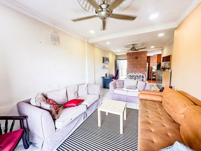 Rumah Flat untuk Dijual di Pangsapuri Permata - Azli Ibrahim - Living Room - PropertyGuru.com.my