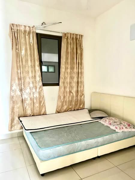 Condominium for Rent at Skycube - Lynnz Seow - Bedroom - PropertyGuru.com.my