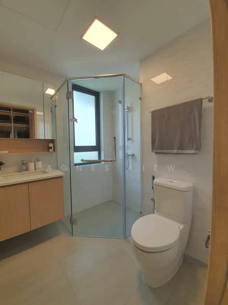 Service Residence for Sale at Baron Residence @ Lake City - Agnes Liew - Bathroom - PropertyGuru.com.my