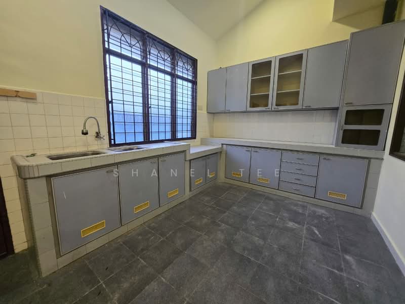 Rumah Teres 1 Tingkat untuk Dijual di Taman Titiwangsa (Kluang) - Shanel Tee - Kitchen - PropertyGuru.com.my