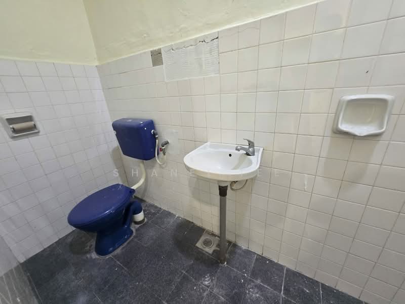 Rumah Teres 1 Tingkat untuk Dijual di Taman Titiwangsa (Kluang) - Shanel Tee - Bathroom - PropertyGuru.com.my