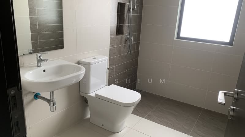 Semi-Detached House for Sale in Bukit Rahman Putra (Sungai Buloh) - Zev Sheum - Bathroom - PropertyGuru.com.my