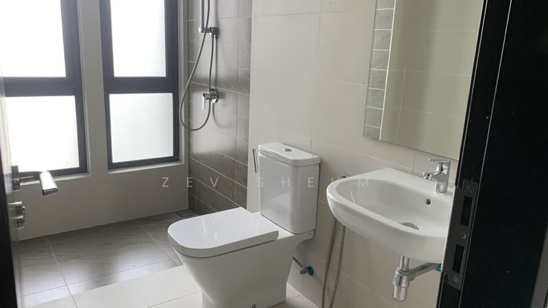Semi-Detached House for Sale in Bukit Rahman Putra (Sungai Buloh) - Zev Sheum - Bathroom - PropertyGuru.com.my