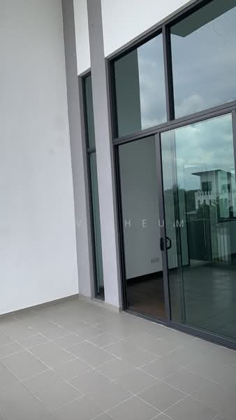 Semi-Detached House for Sale in Bukit Rahman Putra (Sungai Buloh) - Zev Sheum - Balcony - PropertyGuru.com.my