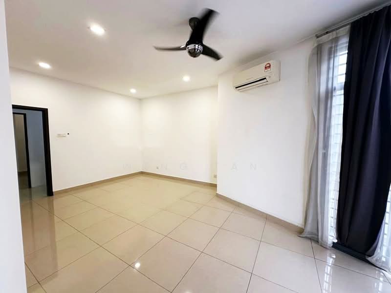 Rumah Teres 2 Tingkat untuk Disewa di Laman Glenmarie (Shah Alam) - Weng Tan - Living Room - PropertyGuru.com.my